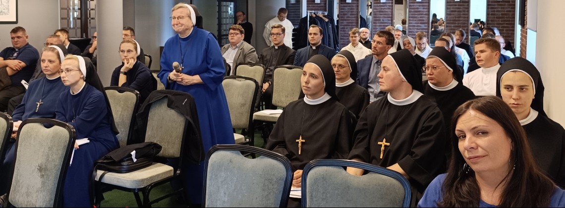 Relacja z sympozjum naukowego: Psychologia i teologia...