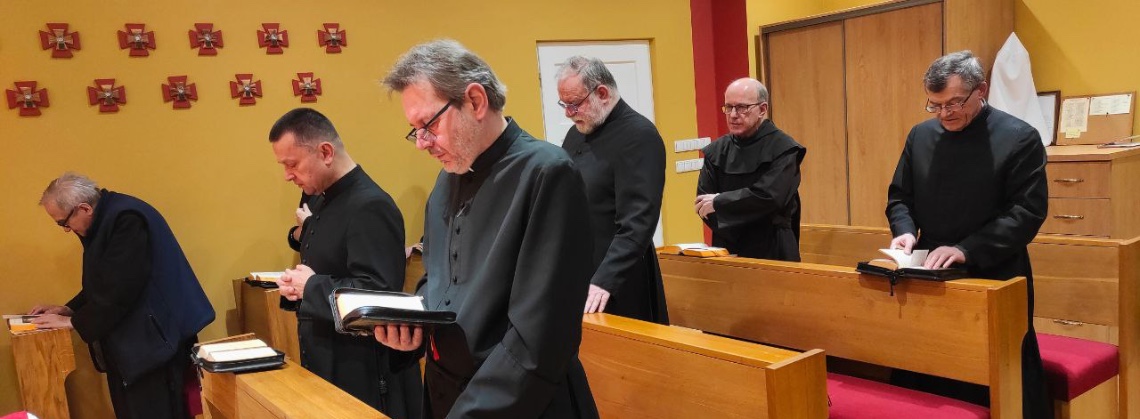 Odnowienie miesięczne w duchu Karmelu