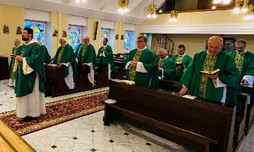 Odnowienie przed uroczystością patronalną