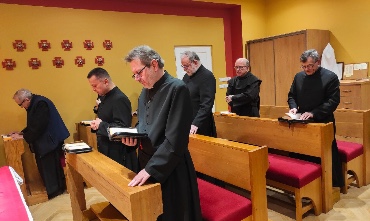 Odnowienie miesięczne w duchu Karmelu